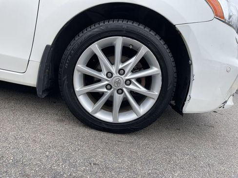 Used 2012 Toyota Prius V Five FWD image 11