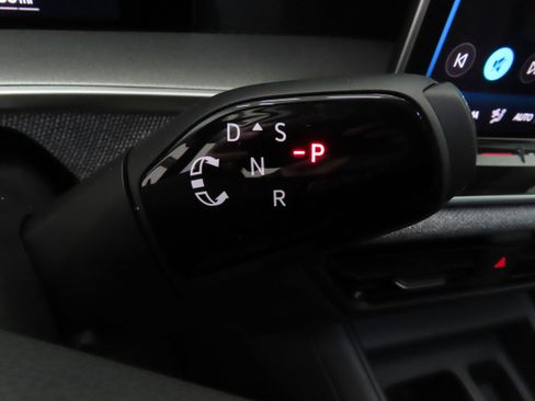 New 2025 Volkswagen Tiguan S image 17