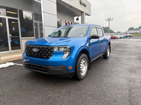 Used 2025 Ford Maverick XL w/ Equipment Group 101A AWD/4WD image 3