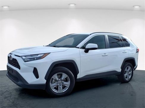 Used 2024 Toyota RAV4 XLE image 2