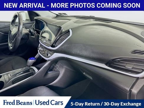 Used 2017 Chevrolet Volt LT FWD image 28