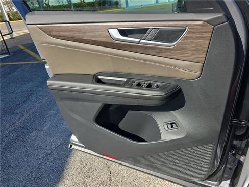 New 2026 Volkswagen Atlas SEL image 16
