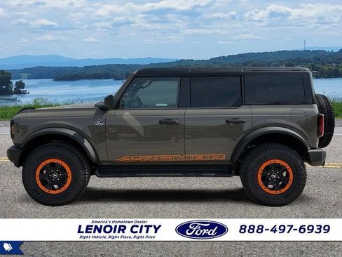 New 2026 Ford Bronco Outer Banks w/ Sasquatch Package AWD/4WD image 6
