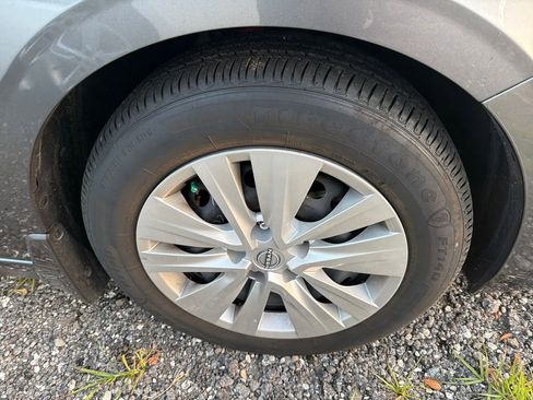 Used 2025 Nissan Sentra S image 15