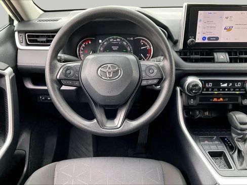 Used 2025 Toyota RAV4 XLE FWD image 7