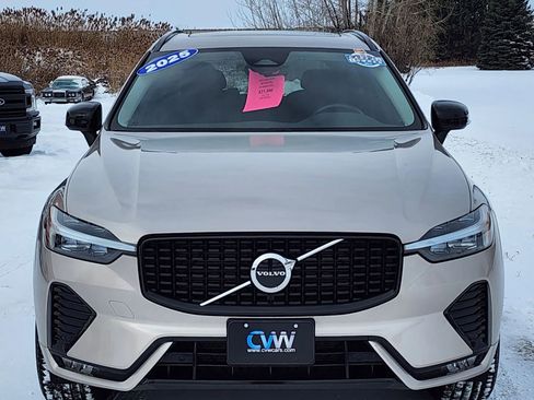 Used 2025 Volvo XC60 B5 Core image 14