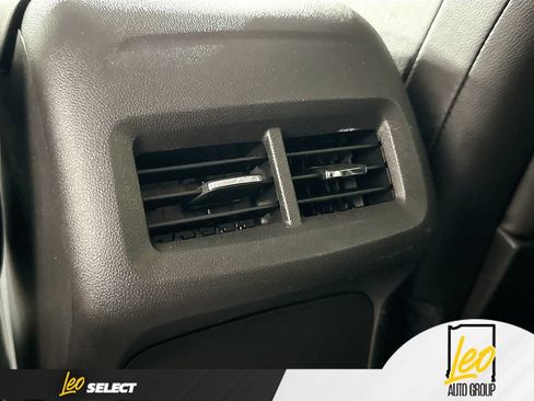 Used 2024 GMC Terrain AT4 w/ Tech Package AWD/4WD image 28