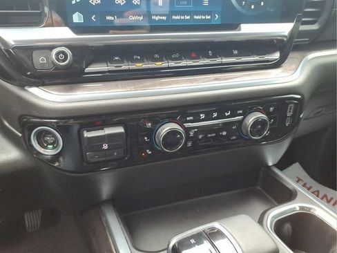 Used 2023 Chevrolet Silverado 1500 LTZ w/ LTZ Premium Package AWD/4WD image 20