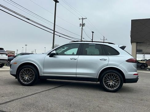 Used 2017 Porsche Cayenne image 9