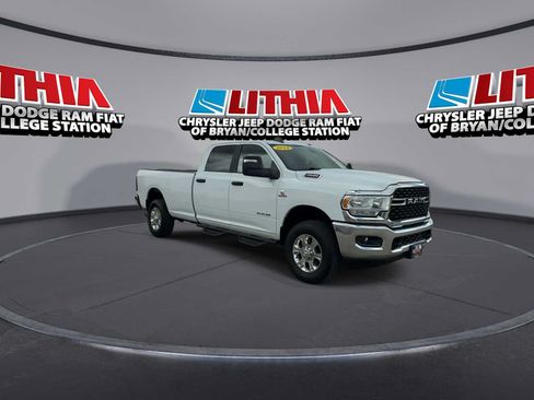 Used 2024 RAM 3500 Big Horn AWD/4WD image 2