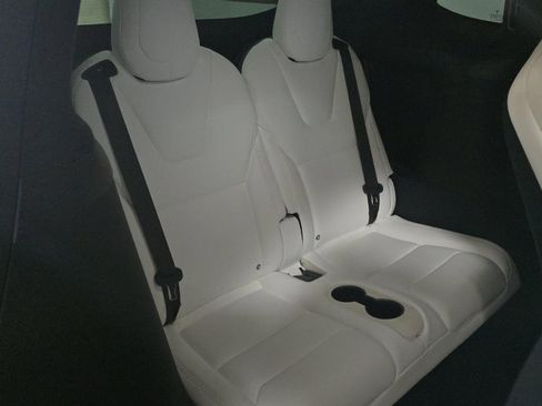 Used 2019 Tesla Model X 100D image 6