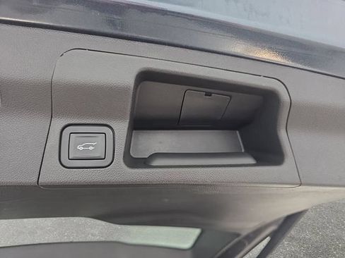 Used 2019 GMC Acadia Denali w/ Technology Package AWD/4WD image 33