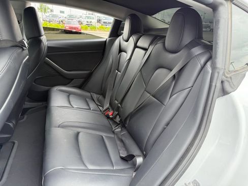 Used 2023 Tesla Model 3 Standard Range RWD image 4