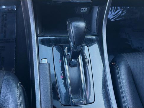 Used 2016 Honda Accord Sport image 16