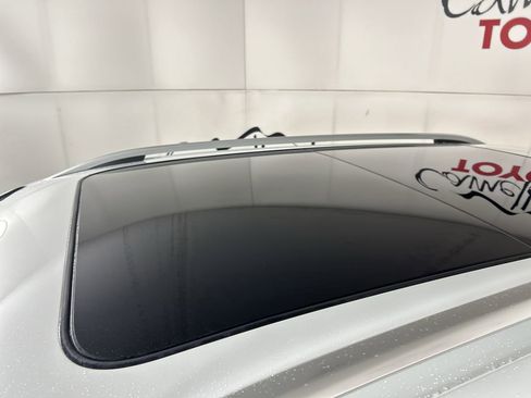 Used 2022 Volkswagen Taos SEL image 10