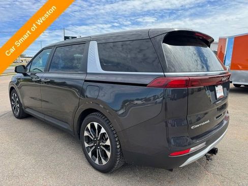 Used 2022 Kia Carnival EX FWD image 5
