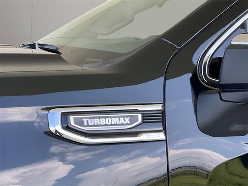 Used 2024 GMC Sierra 1500 SLE image 12