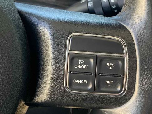 Used 2018 Jeep Wrangler Unlimited Sahara image 13