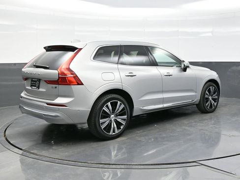Used 2023 Volvo XC60 B5 Plus w/ Climate Package image 7