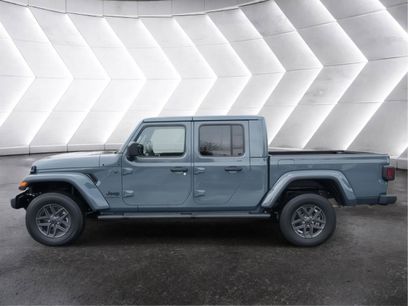 New 2026 Jeep Gladiator Sport