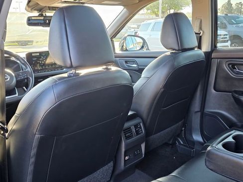 Used 2023 Nissan Rogue SL w/ SL Premium Package image 20