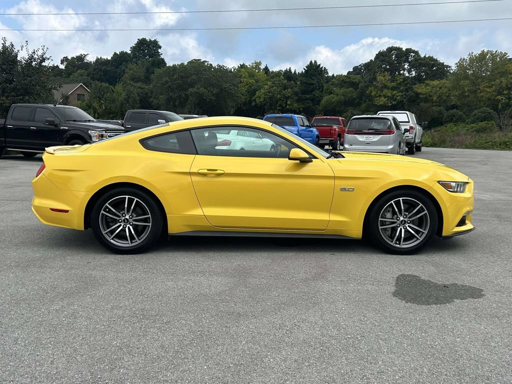 Used 2015 Ford Mustang GT RWD image 8