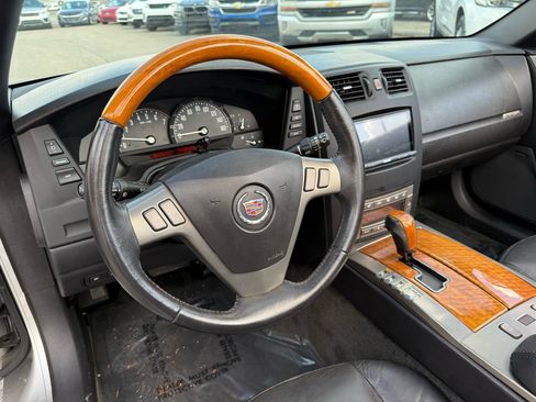 Used 2004 Cadillac XLR image 23