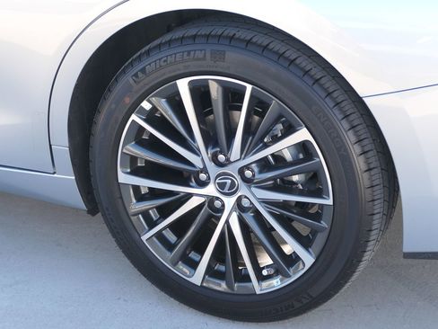 Used 2023 Lexus ES 350 350 w/ Premium Package image 9