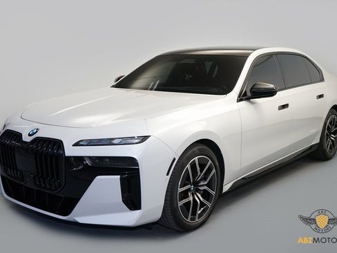 Used 2023 BMW 760i xDrive 760i xDrive w/ Executive Package image 3