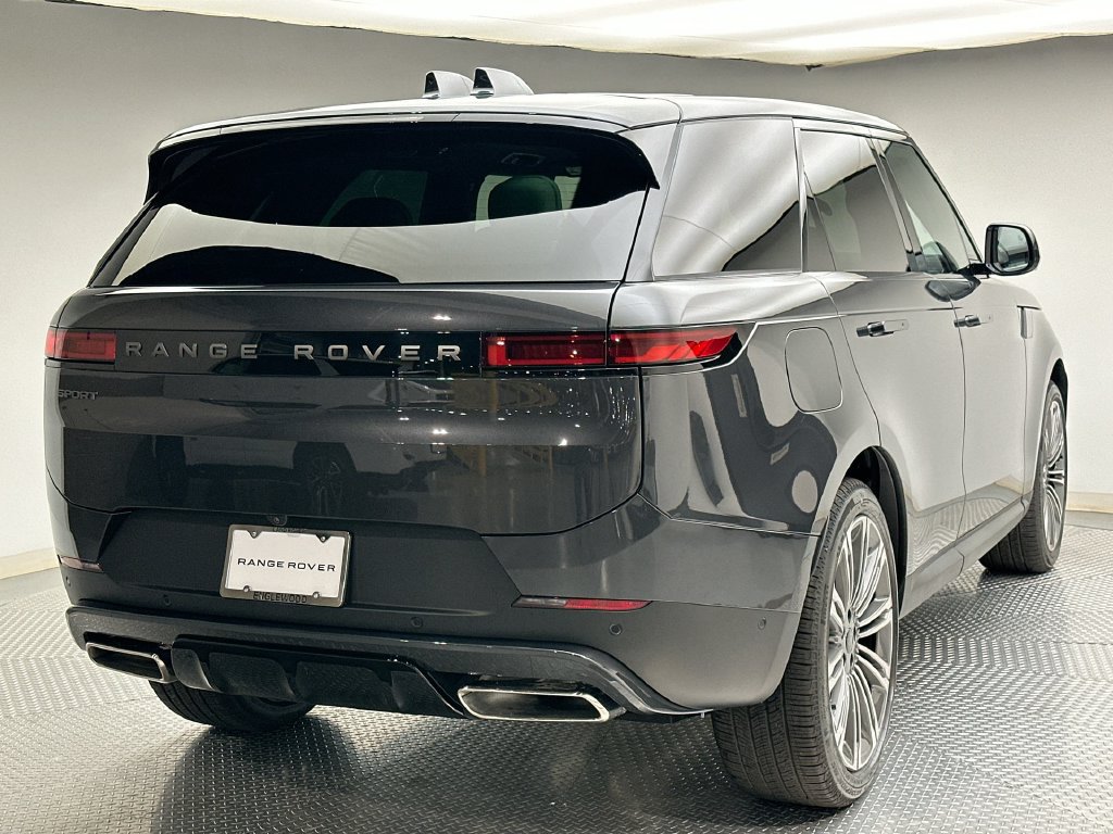 New 2027 Land Rover Range Rover Sport SE AWD/4WD image 3