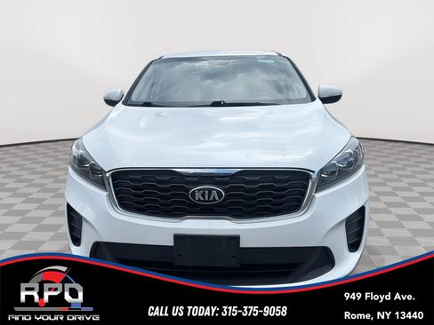 Used 2019 Kia Sorento AWD image 8