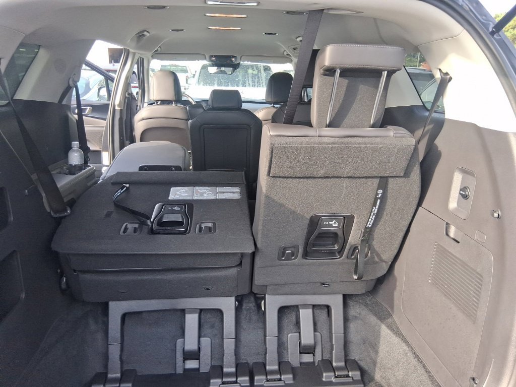 Certified 2026 Kia Carnival FWD image 18