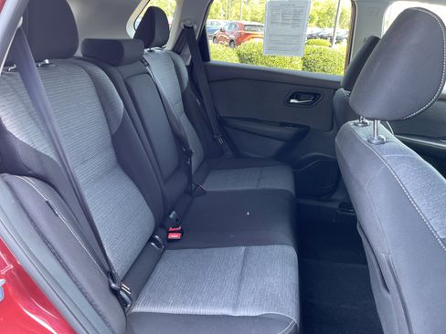 Used 2023 Nissan Rogue SV image 35