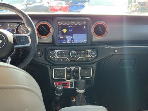 Used 2023 Jeep Gladiator Mojave w/ Cold Weather Group AWD/4WD image 18