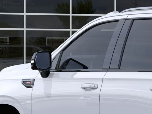New 2026 GMC Yukon AT4 AWD/4WD image 13
