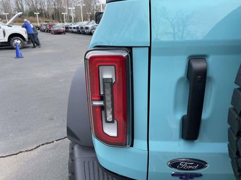 New 2025 Ford Bronco Badlands image 32