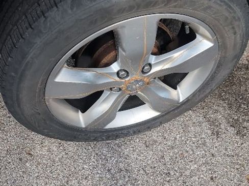 Used 2011 Jeep Grand Cherokee Limited w/ Trailer Tow Group AWD/4WD image 5