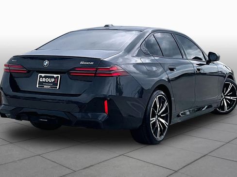 Used 2026 BMW 550e xDrive w/ Premium Package AWD/4WD image 12