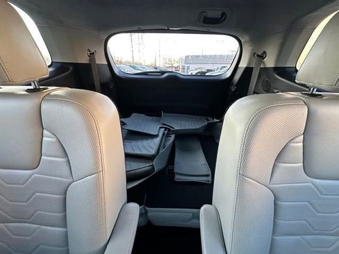 Used 2020 Kia Telluride SX w/ SX Prestige Package image 12