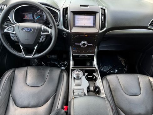 Used 2019 Ford Edge Titanium w/ Equipment Group 301A AWD/4WD image 6