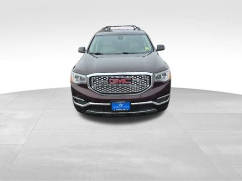 Used 2017 GMC Acadia Denali w/ Technology Package image 2