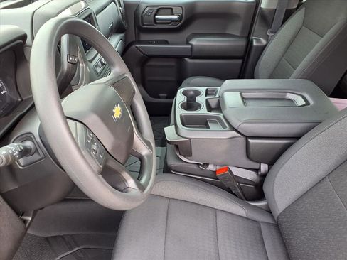 Used 2025 Chevrolet Silverado 1500 Custom image 16