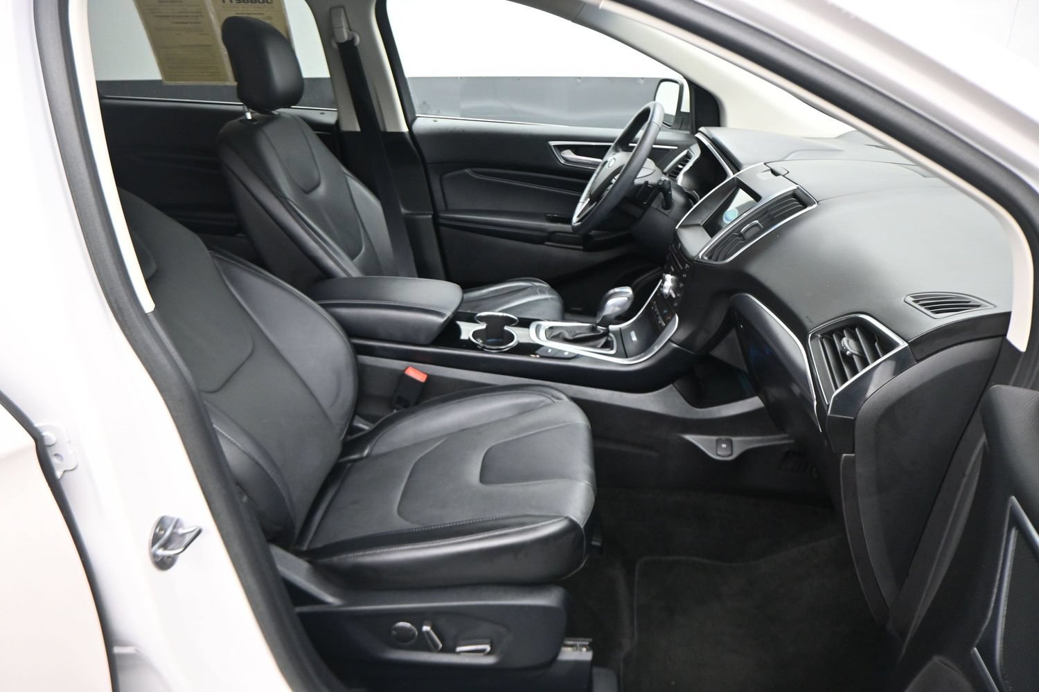 Certified 2018 Ford Edge Titanium w/ Equipment Group 302A FWD image 23