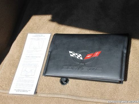 Used 2002 Chevrolet Corvette Coupe w/ Preferred Equipment Group2 RWD image 30