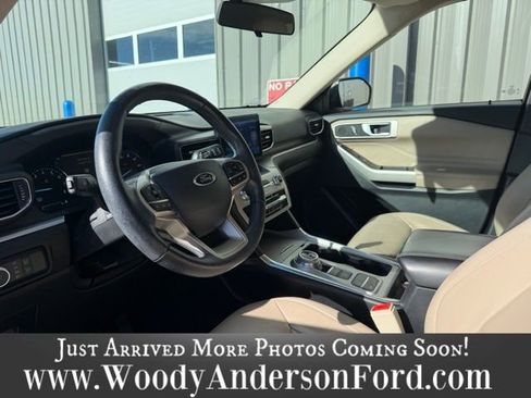 Used 2021 Ford Explorer XLT w/ Equipment Group 202A image 7