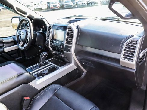 Used 2015 Ford F150 Lariat image 18