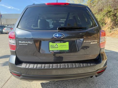 Used 2015 Subaru Forester 2.5i Premium AWD/4WD image 5