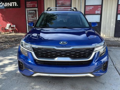 Used 2021 Kia Seltos S FWD image 2