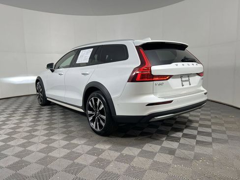 Certified 2024 Volvo V60 B5 Cross Country Ultimate image 8