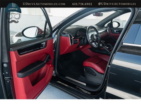 Used 2022 Porsche Cayenne AWD/4WD image 25